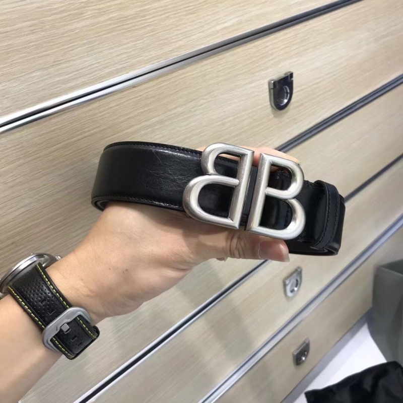 Ba*len*cia*ga belts